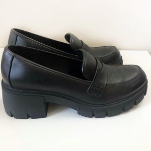 Madden NYC, womens loafer shoes, mid heel. Size 9